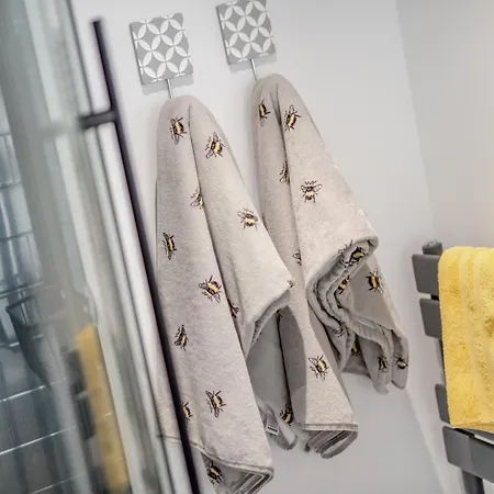 Semesterbostad The Tipsy Bee At 143 Guisborough