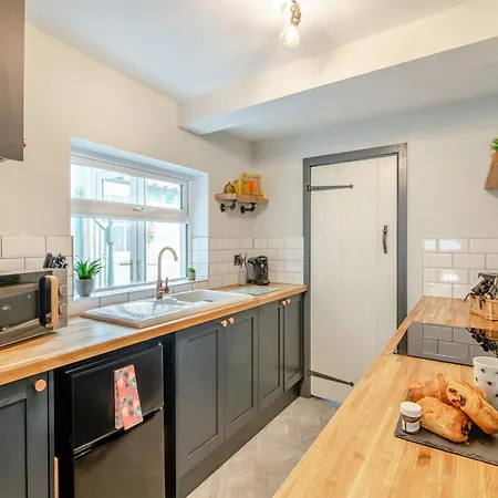 Semesterbostad The Tipsy Bee At 143 *