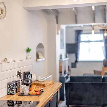 The Tipsy Bee At 143