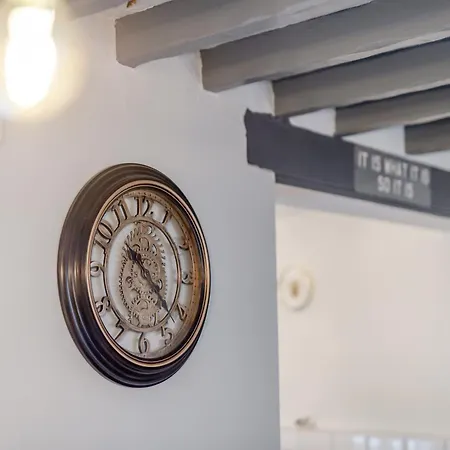 The Tipsy Bee At 143 Prázdninový dům