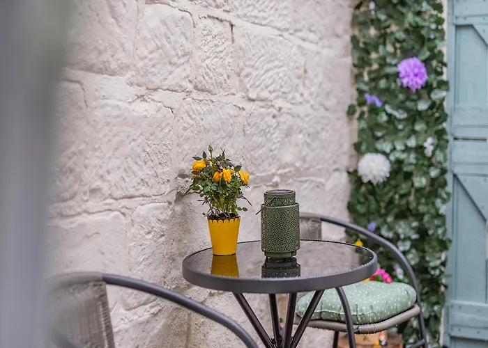 The Tipsy Bee At 143 *