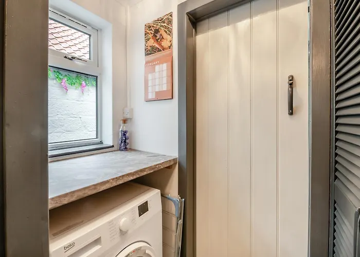 The Tipsy Bee At 143 *