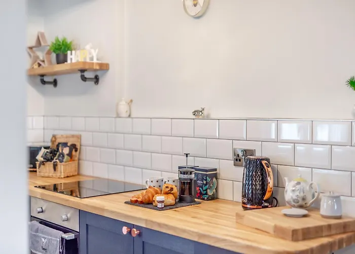 بيت للعطل The Tipsy Bee At 143 *