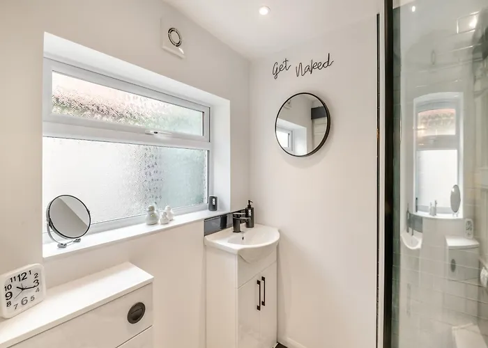 بيت للعطل The Tipsy Bee At 143 *