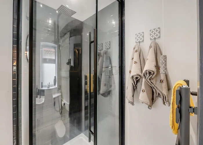 The Tipsy Bee At 143 بيت للعطل غيوسبرو